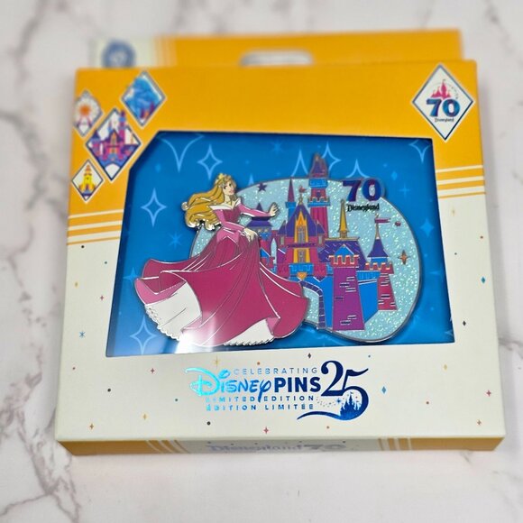 2025 DISNEYLAND 70TH QUARTERLY MINI JUMBO PIN SLEEPING BEAUTY AURORA DISNEY LE - Picture 2 of 3